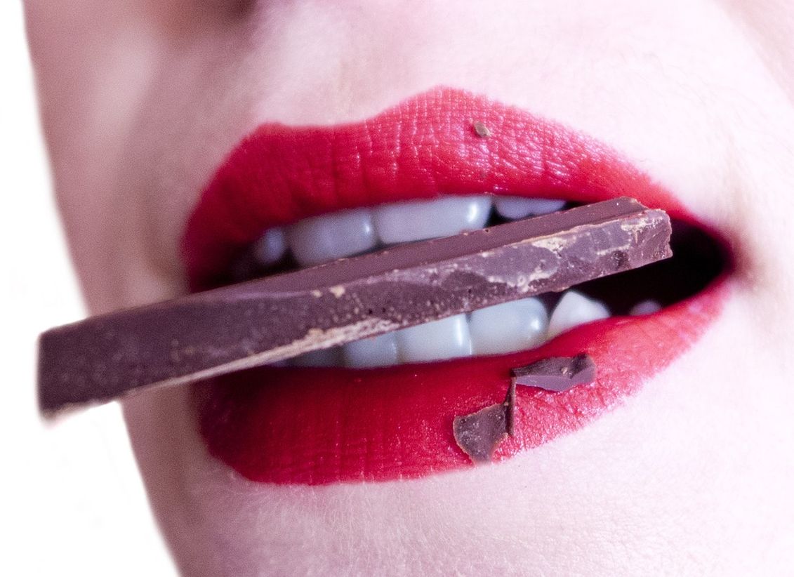 cokolada v ustech
